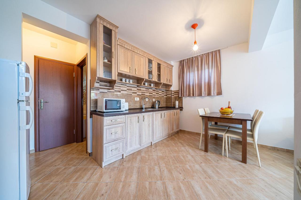 Apartments Svetlana Tivat Exterior photo