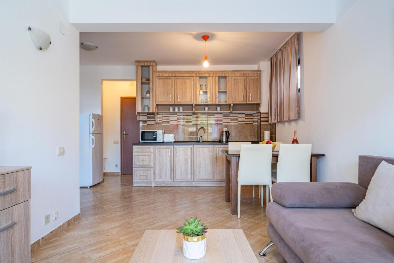 Apartments Svetlana Tivat Exterior photo