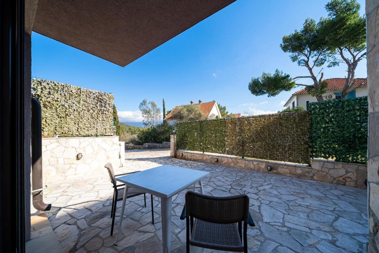 Apartments Svetlana Tivat Exterior photo
