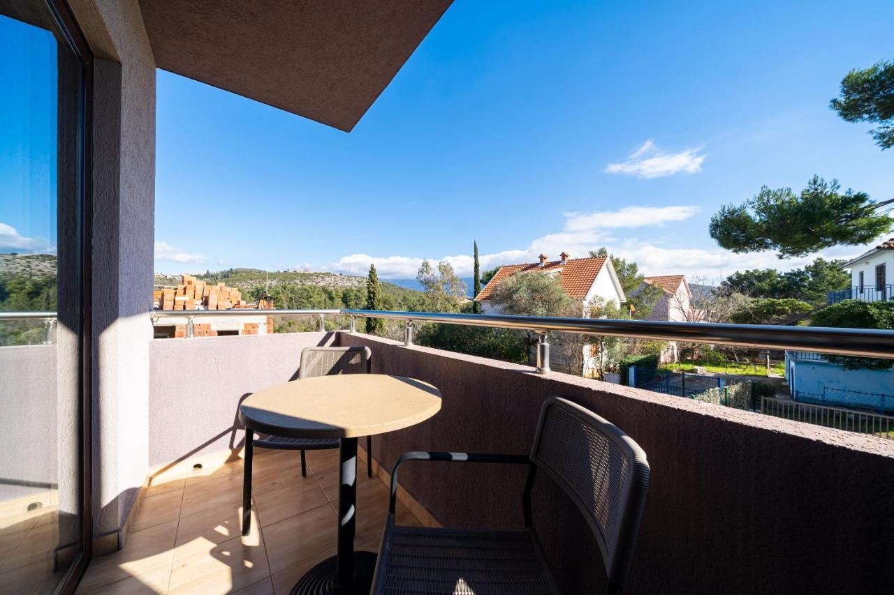Apartments Svetlana Tivat Exterior photo