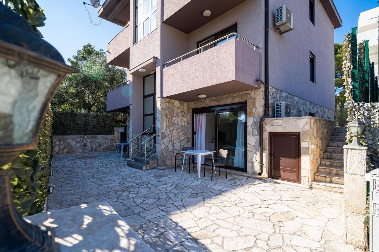 Apartments Svetlana Tivat Exterior photo