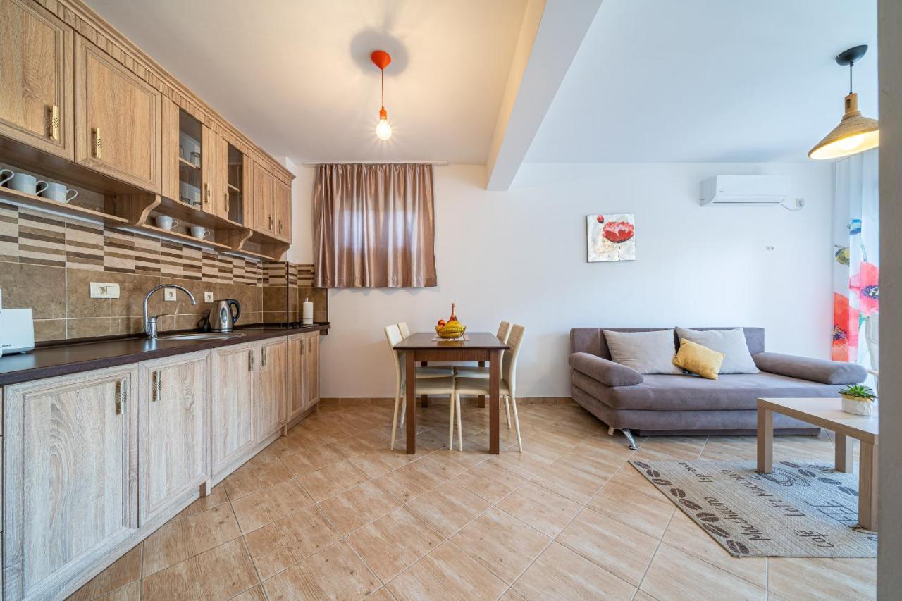 Apartments Svetlana Tivat Exterior photo