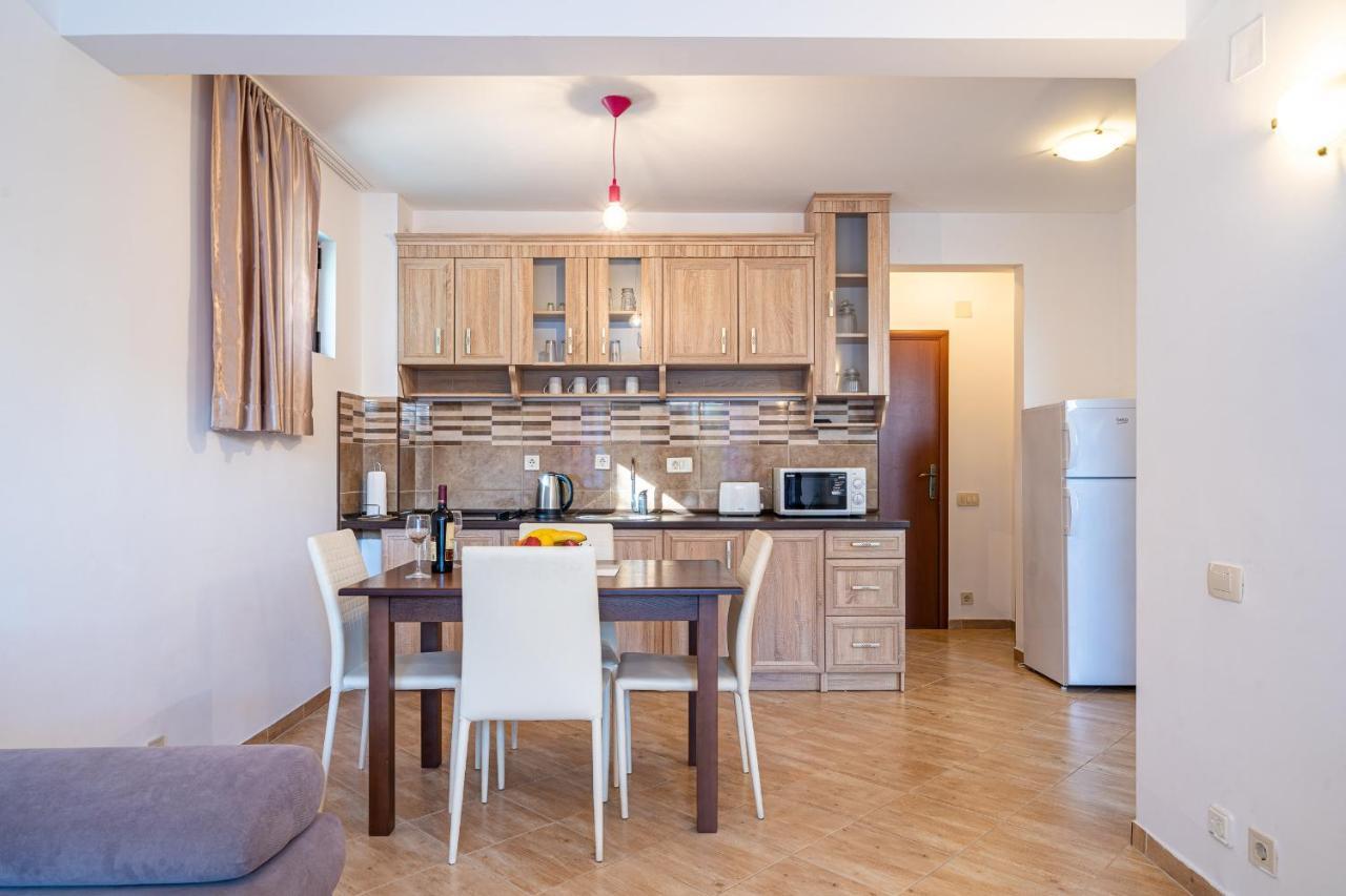 Apartments Svetlana Tivat Exterior photo
