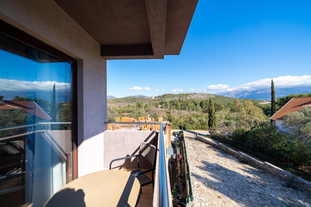 Apartments Svetlana Tivat Exterior photo